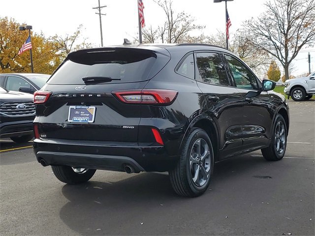 Certified 2023 Ford Escape ST-Line w/ Tech Pack #1 image 3