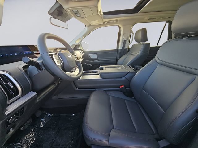 Certified 2025 Ford Expedition Active AWD/4WD image 6