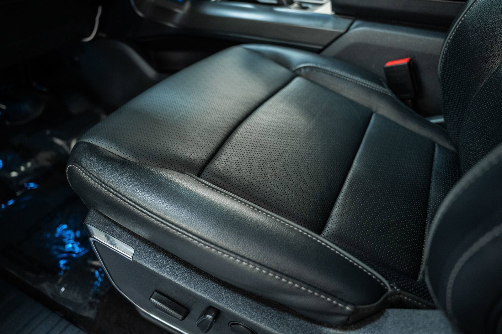 Certified 2024 Ford F150 Lariat image 43