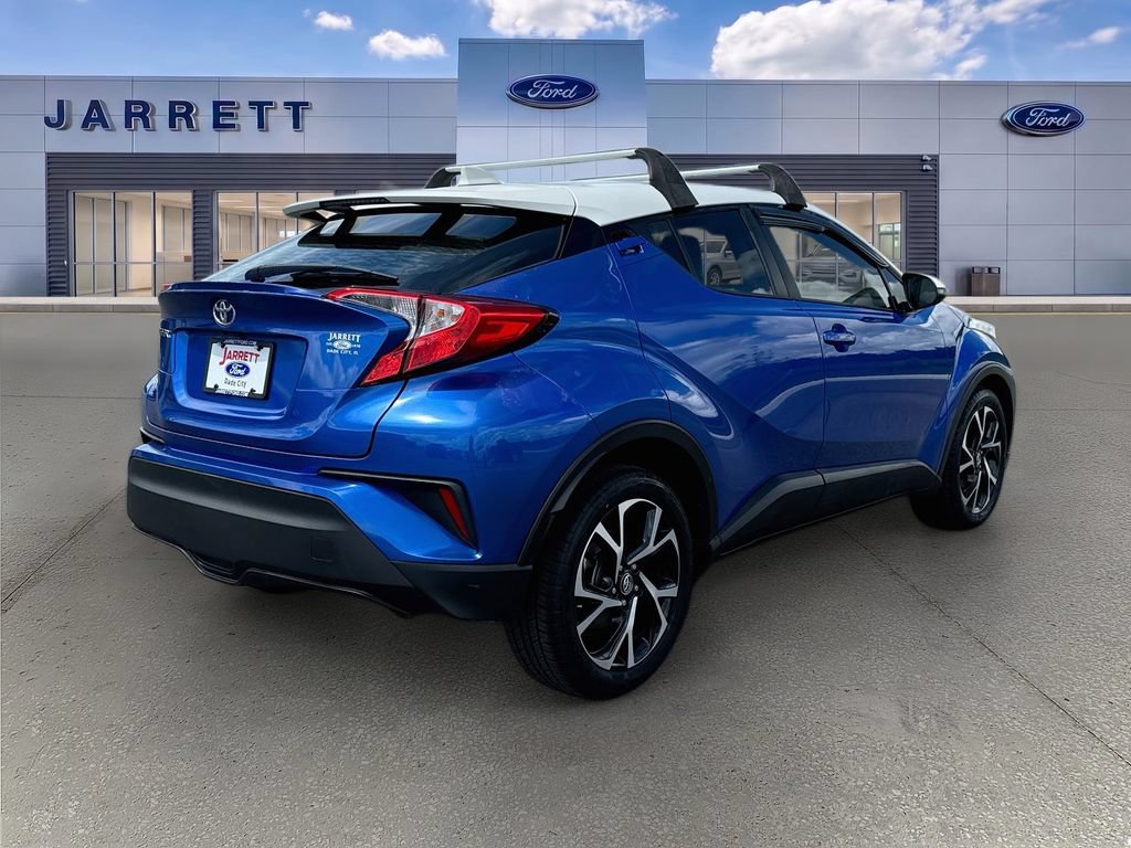 Used 2019 Toyota C-HR XLE FWD image 7
