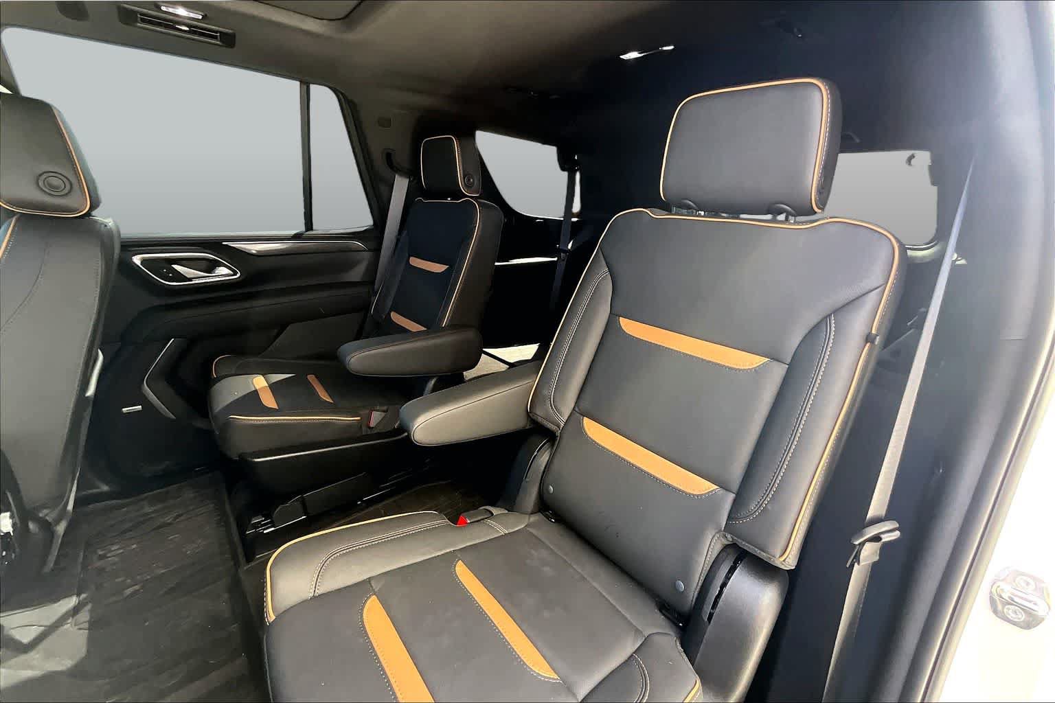Used 2024 GMC Yukon AT4 w/ AT4 Premium Plus Package AWD/4WD image 23