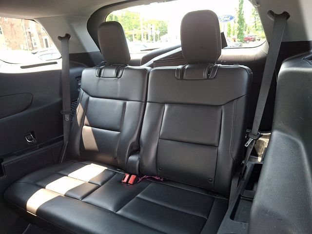 Certified 2023 Ford Explorer XLT w/ Equipment Group 202A AWD/4WD image 13