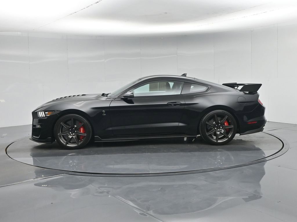 Certified 2021 Ford Mustang Shelby GT500 w/ Carbon Fiber Track Pack RWD image 27