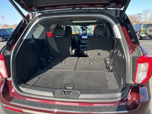 Certified 2022 Ford Explorer Limited w/ Equipment Group 301A AWD/4WD image 18