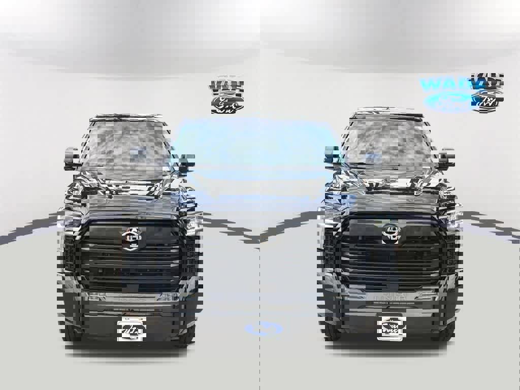 Used 2022 Toyota Tundra SR5 w/ SR5 Premium Package image 2