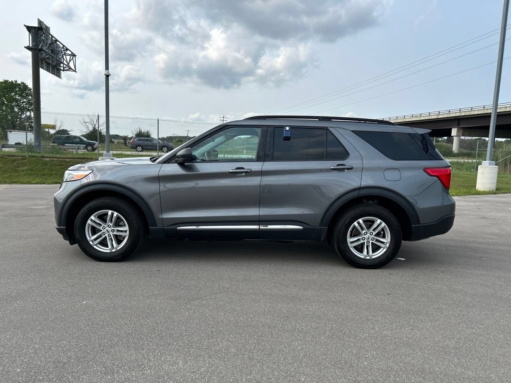 Certified 2024 Ford Explorer XLT w/ Equipment Group 202A AWD/4WD image 10