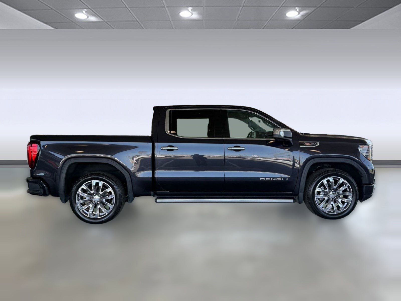Used 2023 GMC Sierra 1500 Denali w/ Denali Reserve Package AWD/4WD image 8