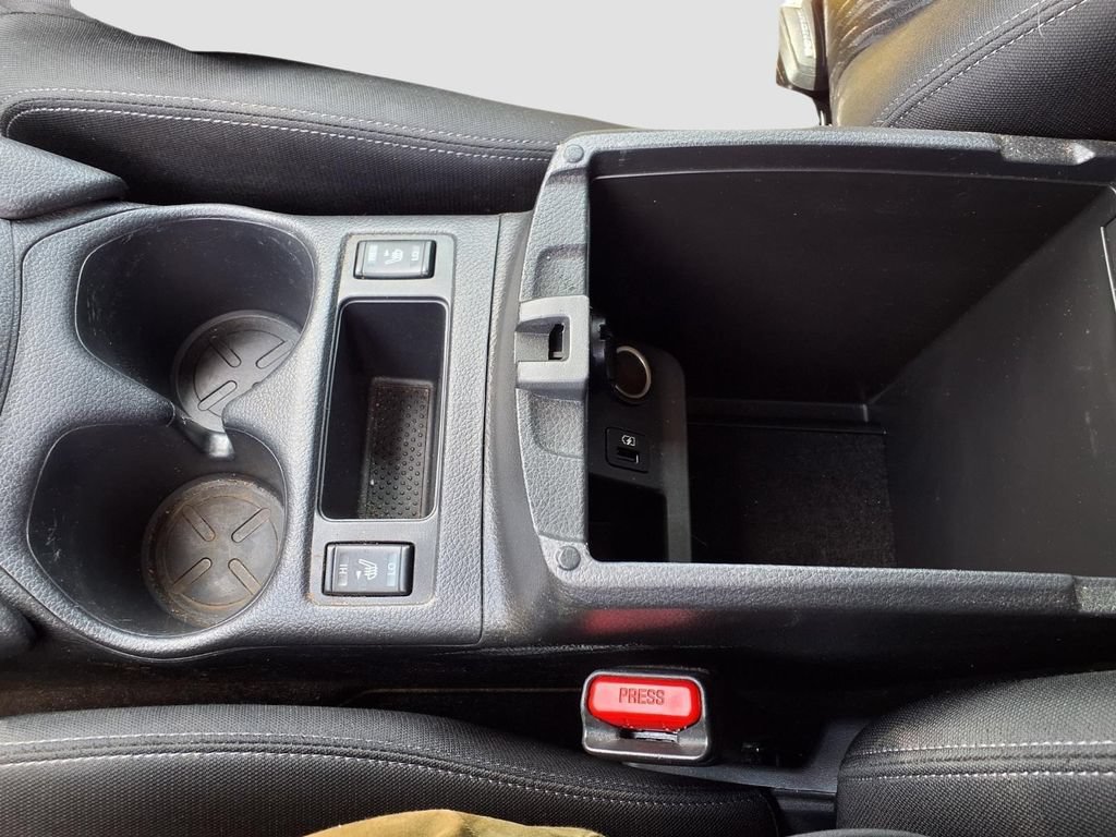 Used 2019 Nissan Rogue SV FWD image 17