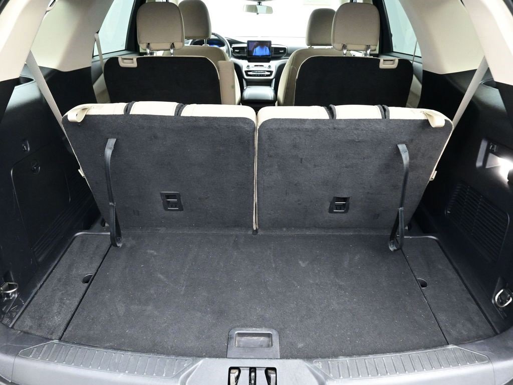 Certified 2022 Ford Explorer XLT w/ Class IV Trailer Tow Package image 52