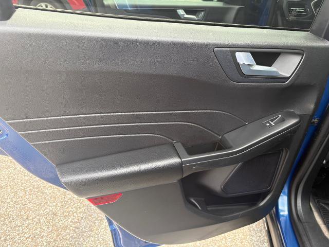 Certified 2022 Ford Escape SEL w/ SEL Stealth AWD Package image 30