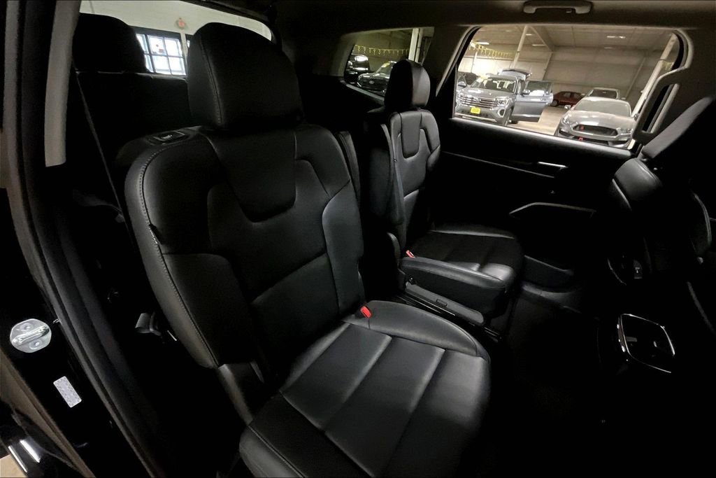 Used 2025 Kia Telluride S AWD/4WD image 26