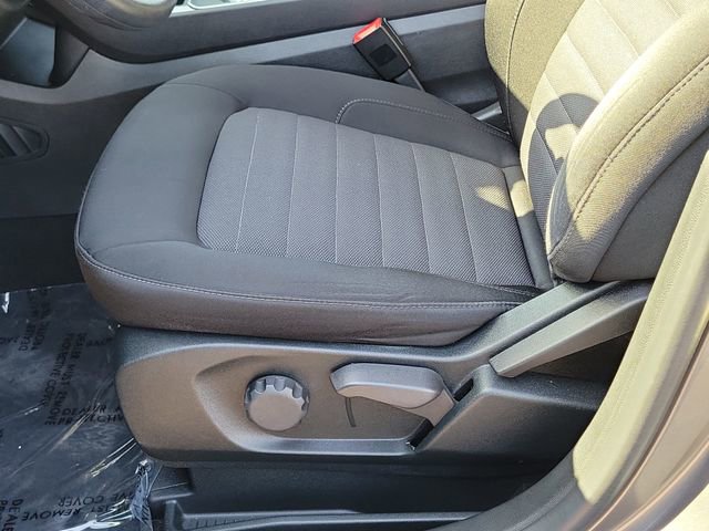 Certified 2022 Ford Edge SE w/ Black Appearance Package AWD/4WD image 13