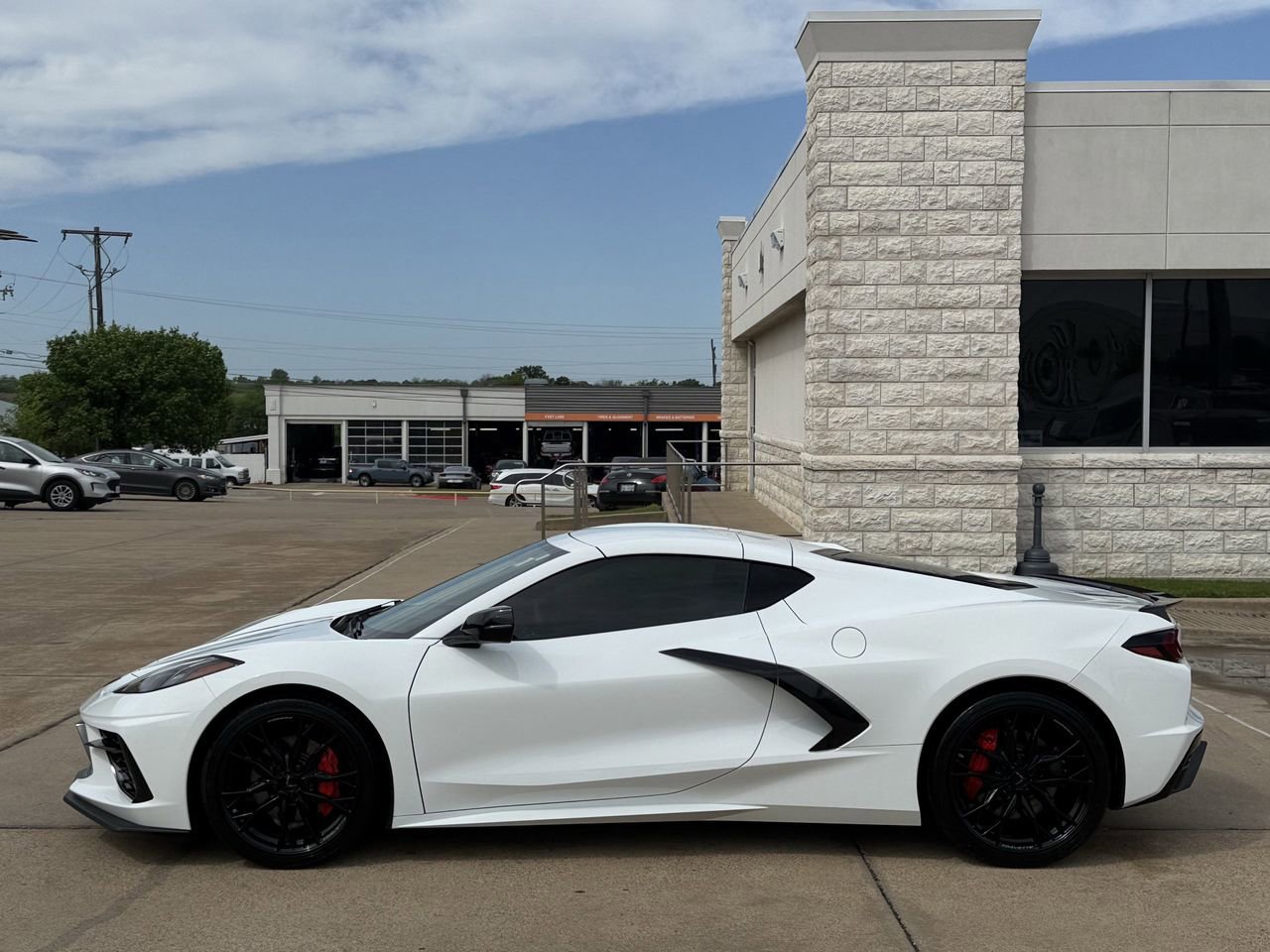 Used 2025 Chevrolet Corvette Stingray Preferred Cpe w/ Stealth Interior Trim Package image 3