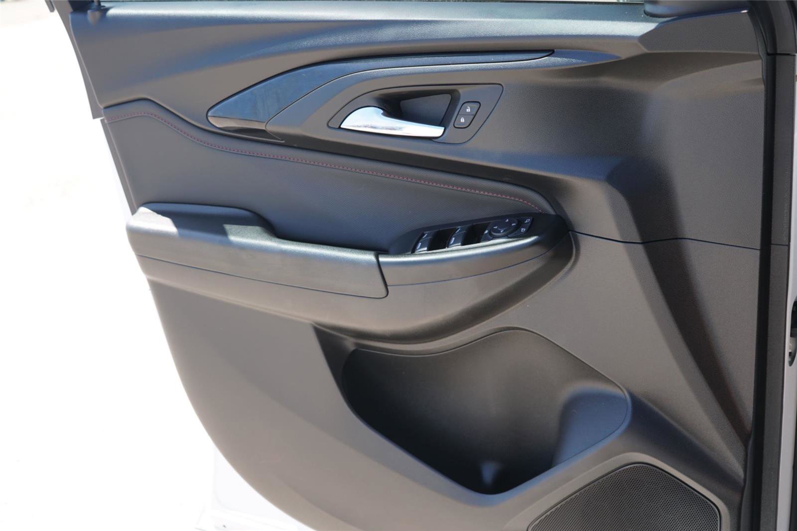 Used 2021 Chevrolet TrailBlazer RS w/ Technology Package FWD image 19