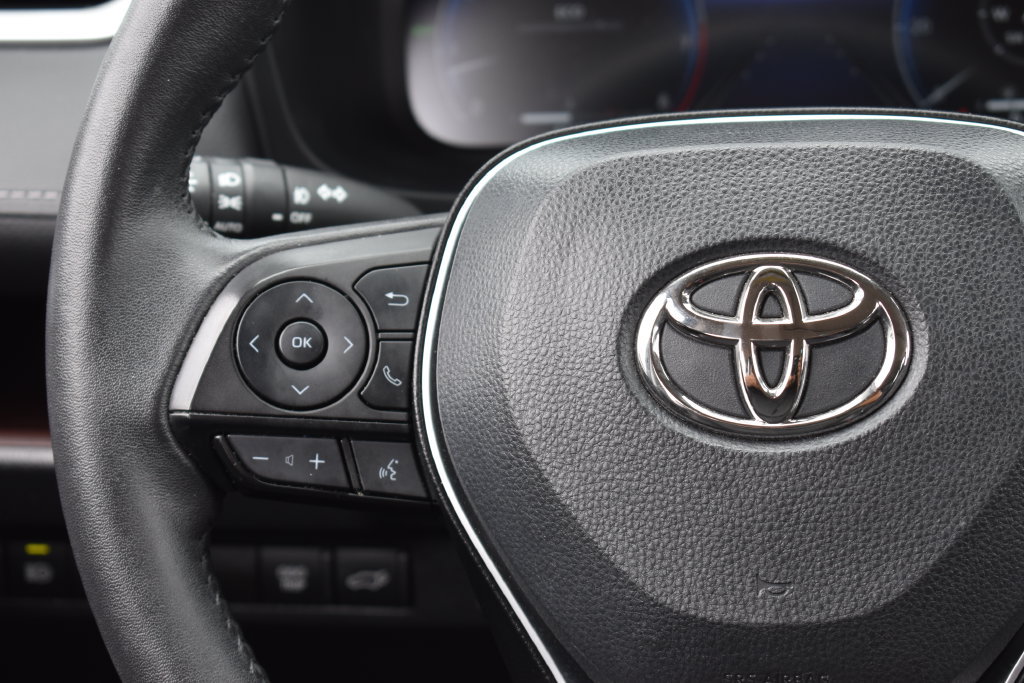 Used 2023 Toyota RAV4 Limited FWD image 16