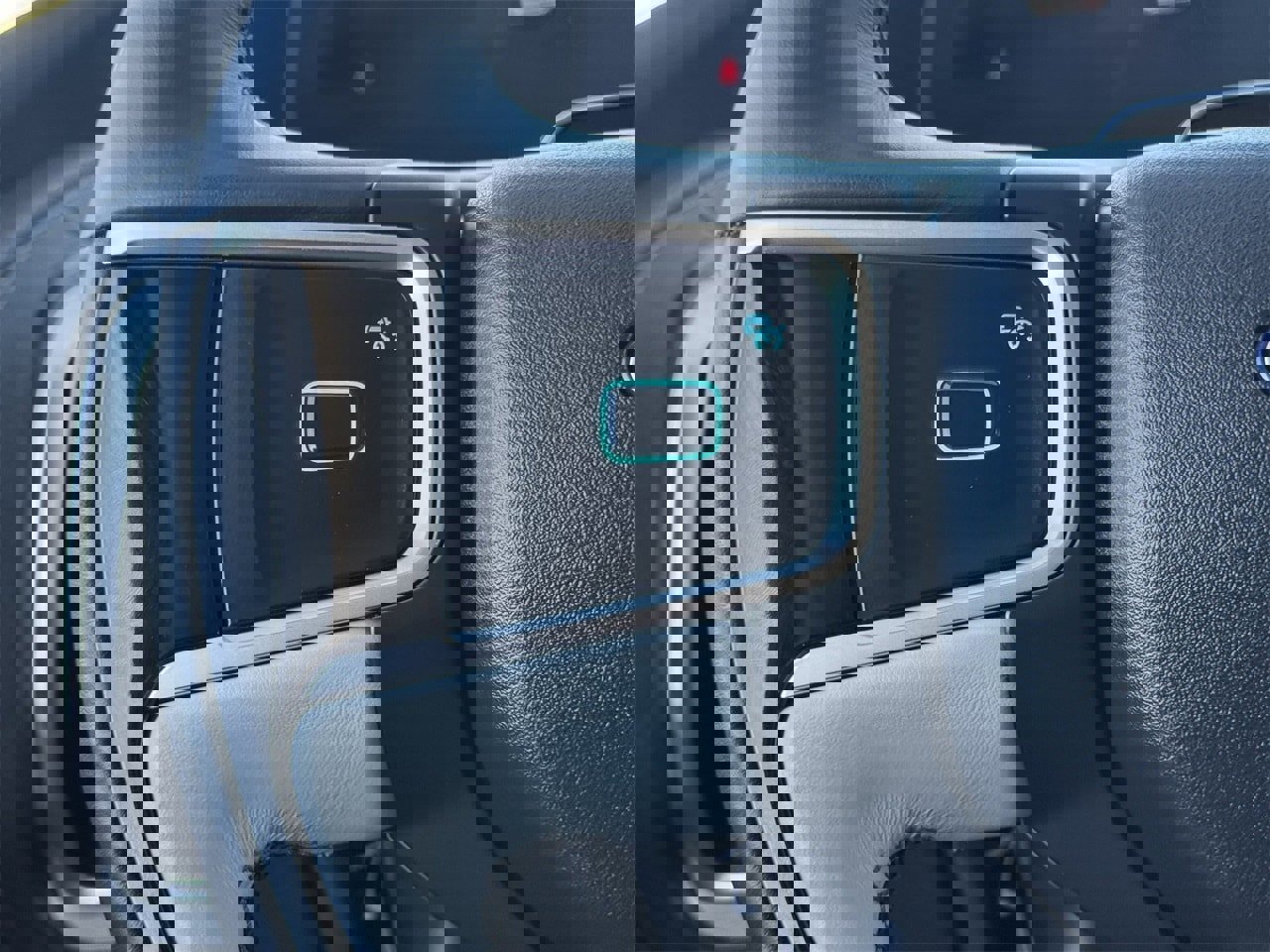 Certified 2025 Ford Expedition Platinum w/ Driver's Package image 13