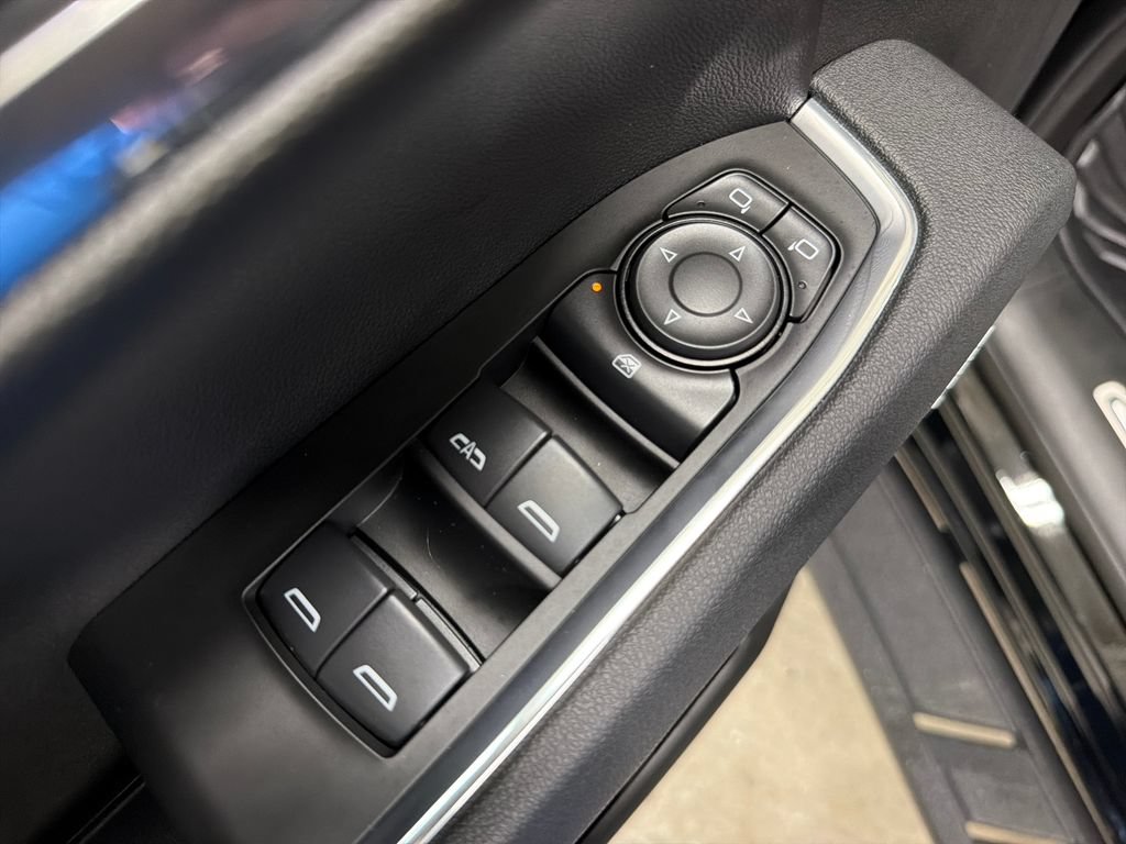 Used 2026 Chevrolet Silverado 1500 LT Trail Boss w/ Safety Package AWD/4WD image 17