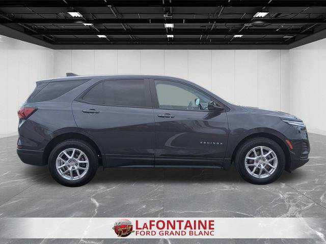 Used 2022 Chevrolet Equinox LS w/ LS Convenience Package FWD image 6