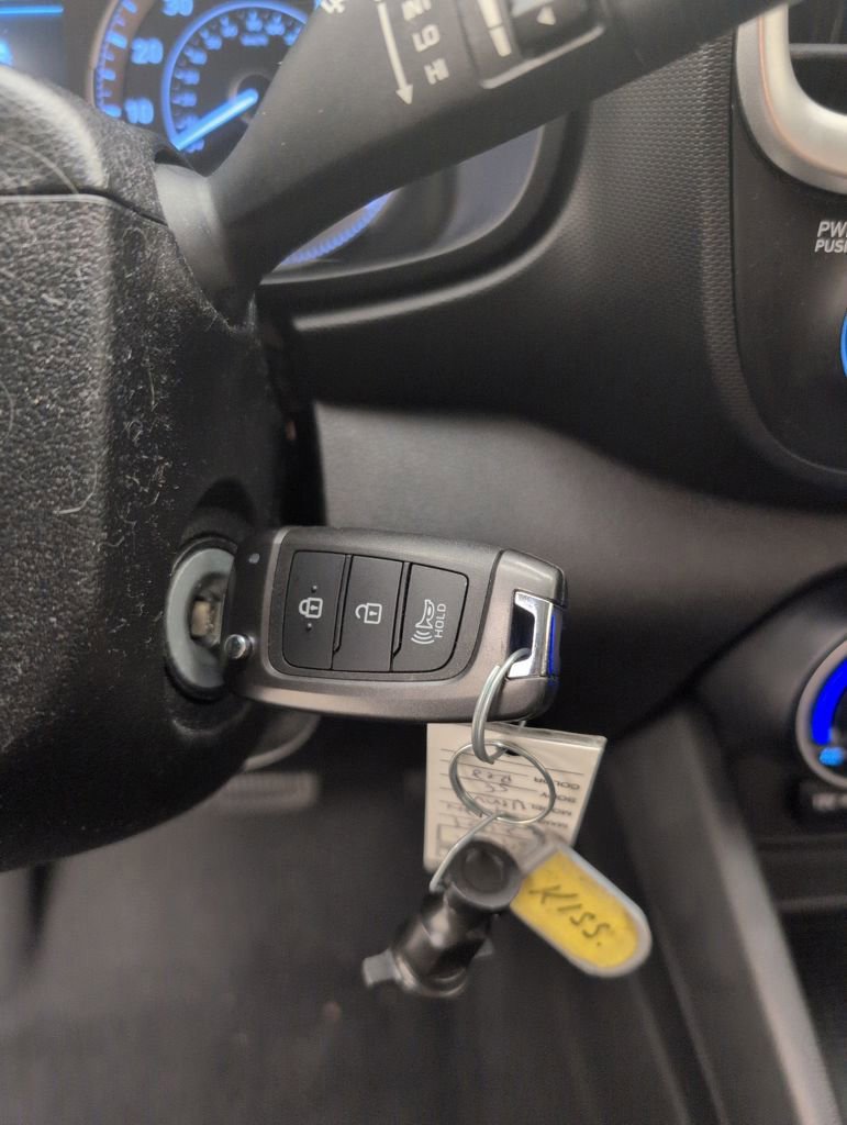 Used 2021 Hyundai Venue SE image 45