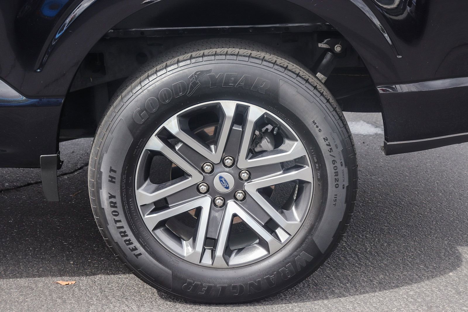 Certified 2022 Ford F150 XL w/ STX Appearance Package RWD image 8