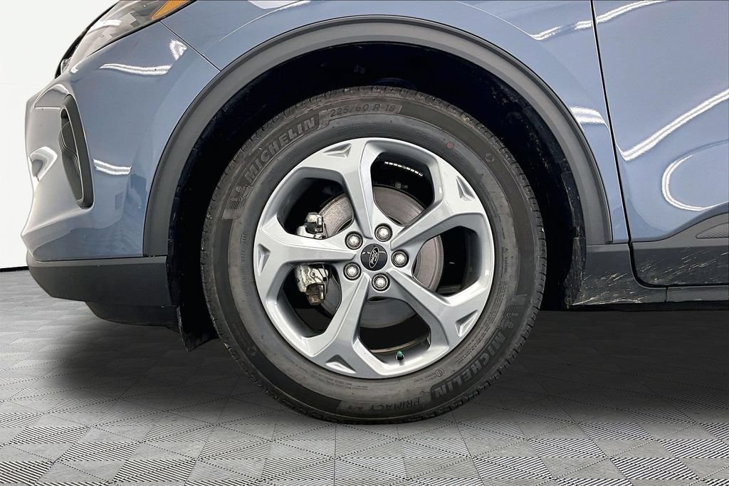 Certified 2025 Ford Escape ST-Line w/ Equipment Group 301A FWD image 9