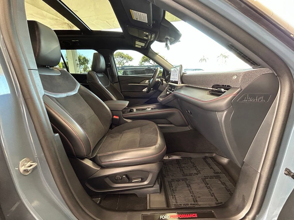Certified 2025 Ford Explorer ST AWD/4WD image 26