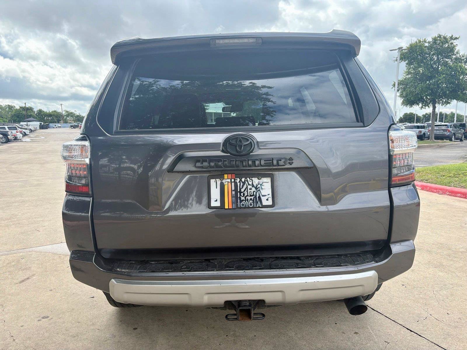 Used 2022 Toyota 4Runner TRD Off-Road Premium w/ Moonroof Package AWD/4WD image 4