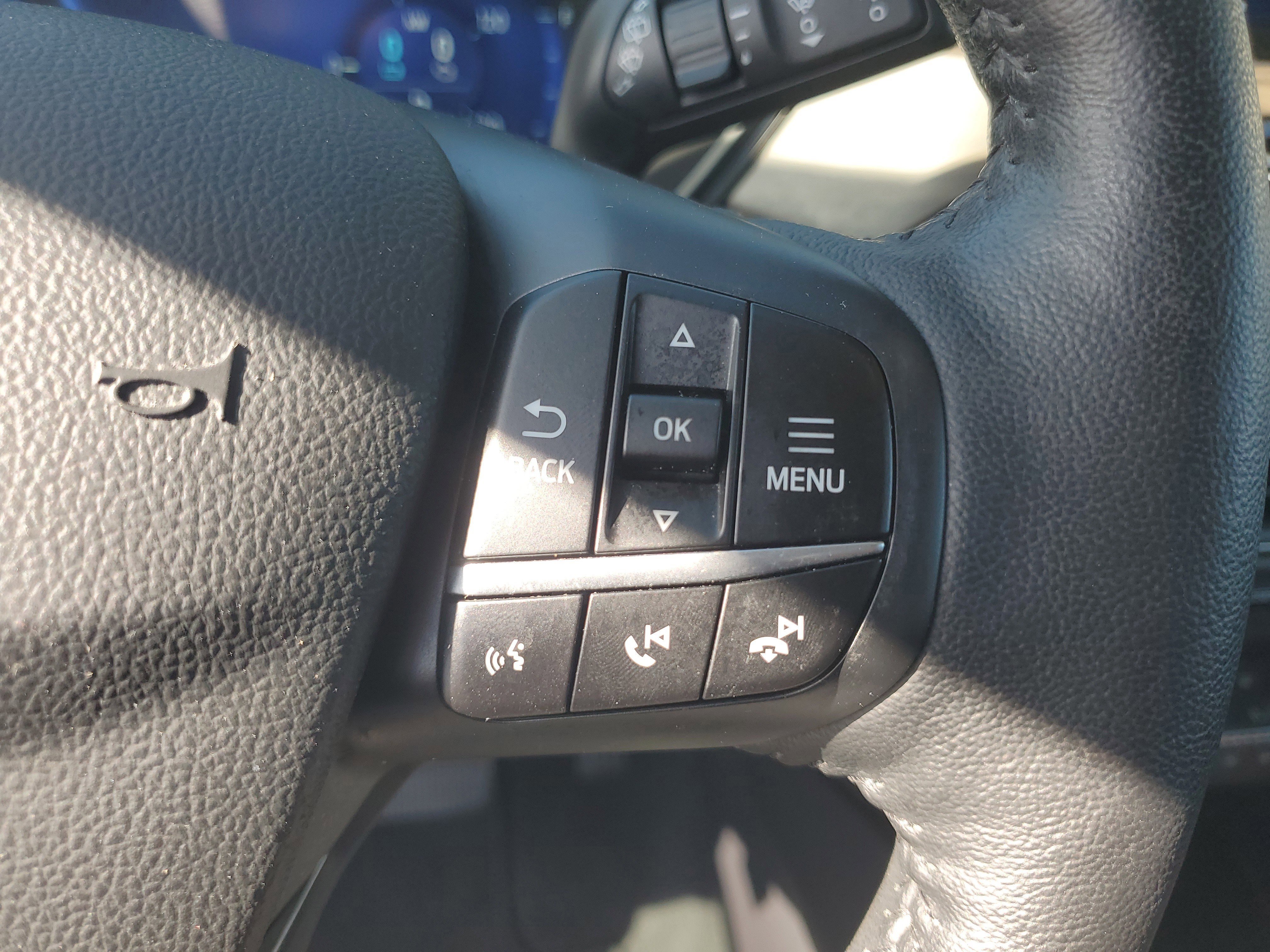 Certified 2020 Ford Escape Titanium image 22