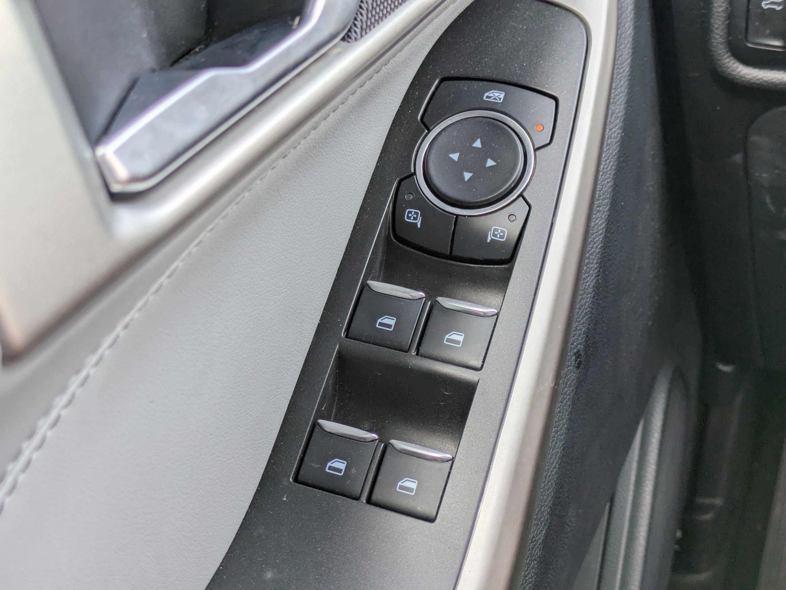 Certified 2023 Ford Explorer XLT w/ Equipment Group 202A image 20