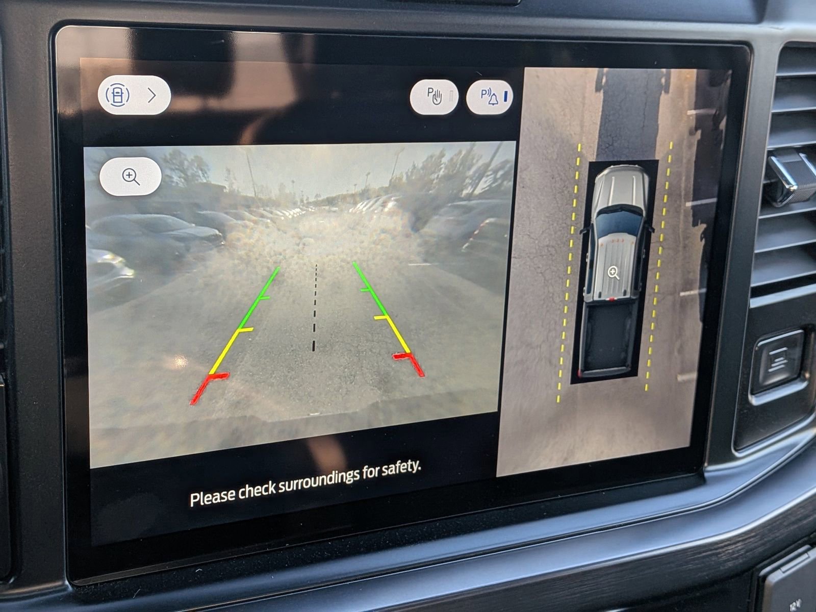 Certified 2026 Ford F250 Lariat w/ Black Appearance Package image 12