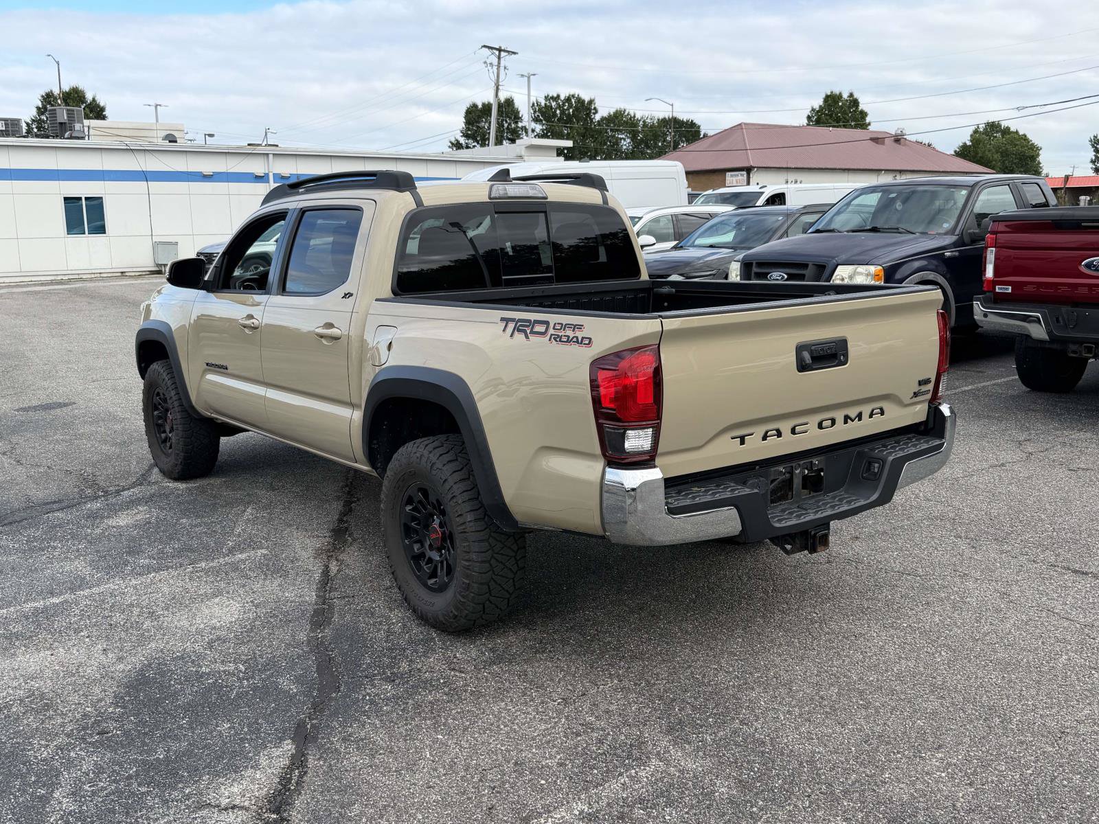 Used 2019 Toyota Tacoma TRD Off-Road RWD image 4