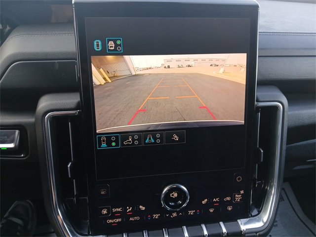 Used 2025 GMC Yukon XL Denali image 23