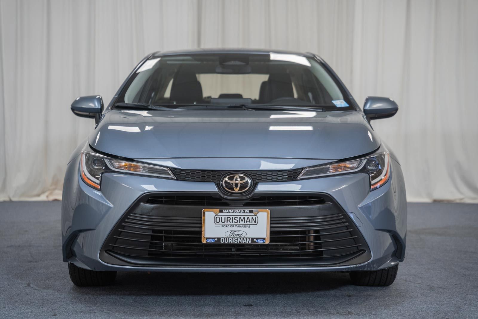 Used 2023 Toyota Corolla LE FWD image 2