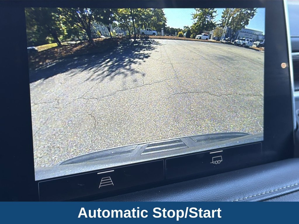 Used 2022 Chevrolet Suburban Premier RWD image 16