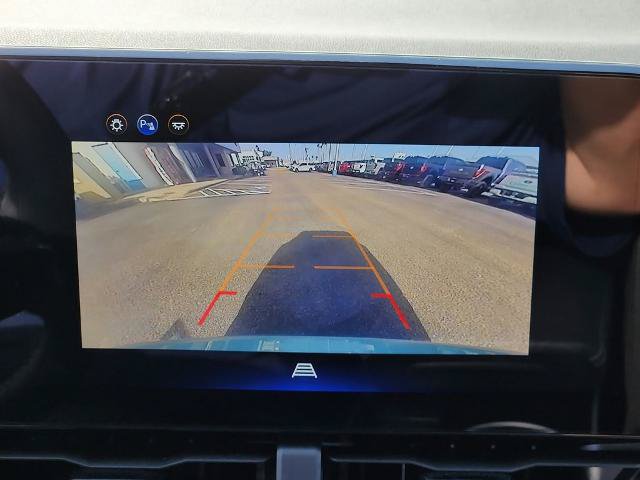 Used 2026 Chevrolet Equinox LT FWD image 17