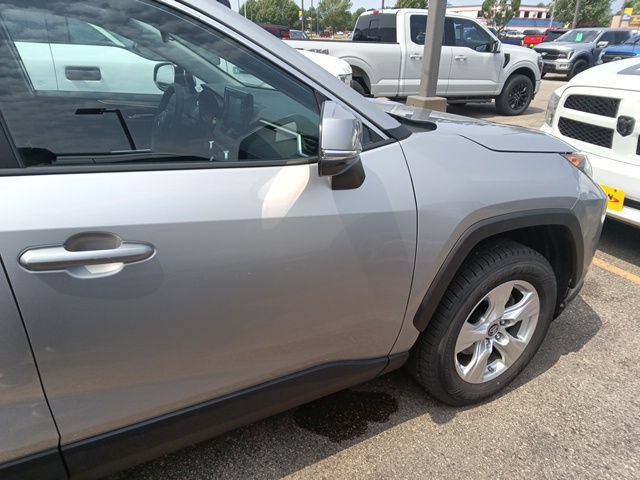 Used 2019 Toyota RAV4 XLE AWD/4WD image 13