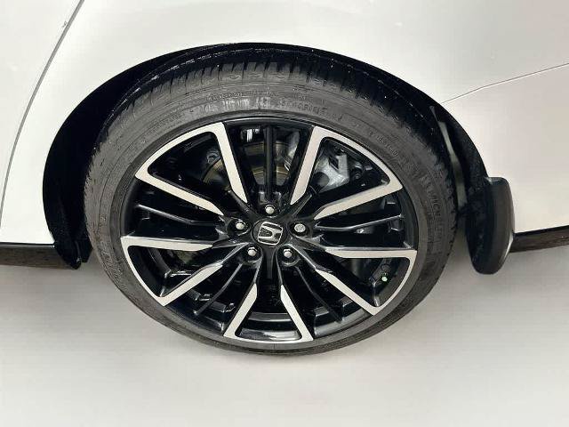 Used 2024 Honda Accord Touring image 8