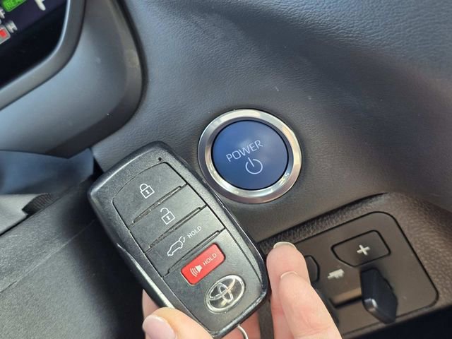 Used 2024 Toyota Sequoia Platinum AWD/4WD image 25