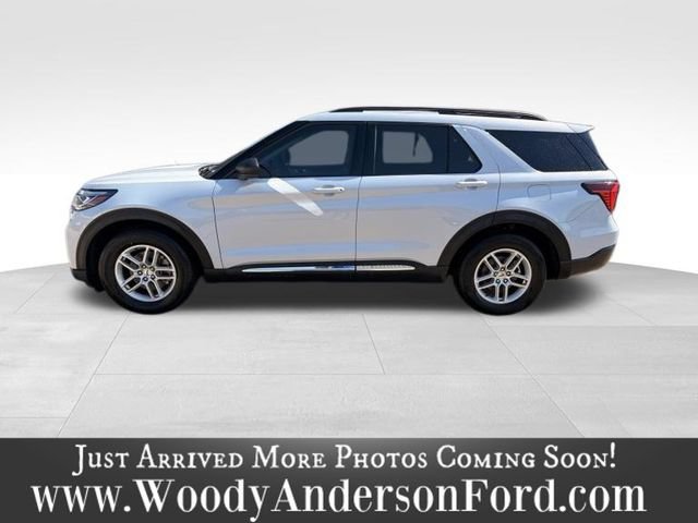 Certified 2025 Ford Explorer Active RWD image 4