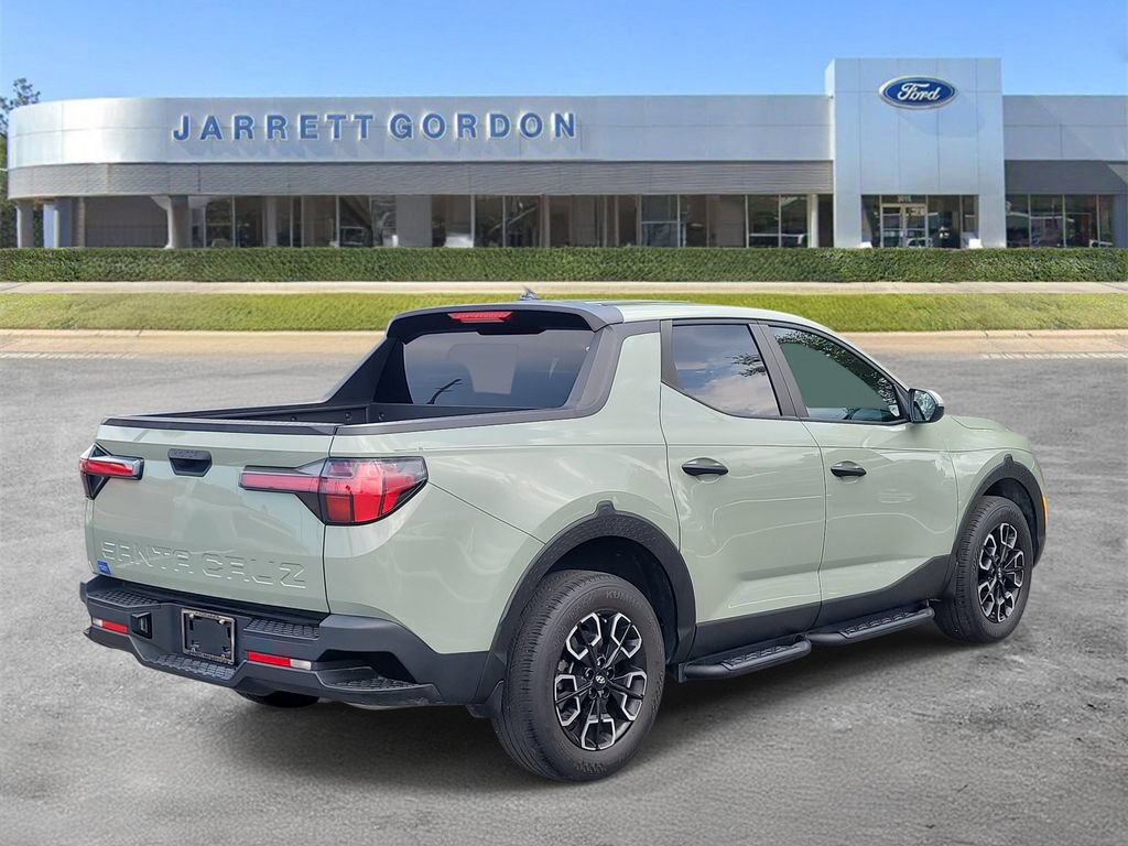 Used 2024 Hyundai Santa Cruz SE FWD image 4