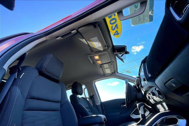 Used 2024 Nissan Frontier SV w/ SV Convenience Package image 26