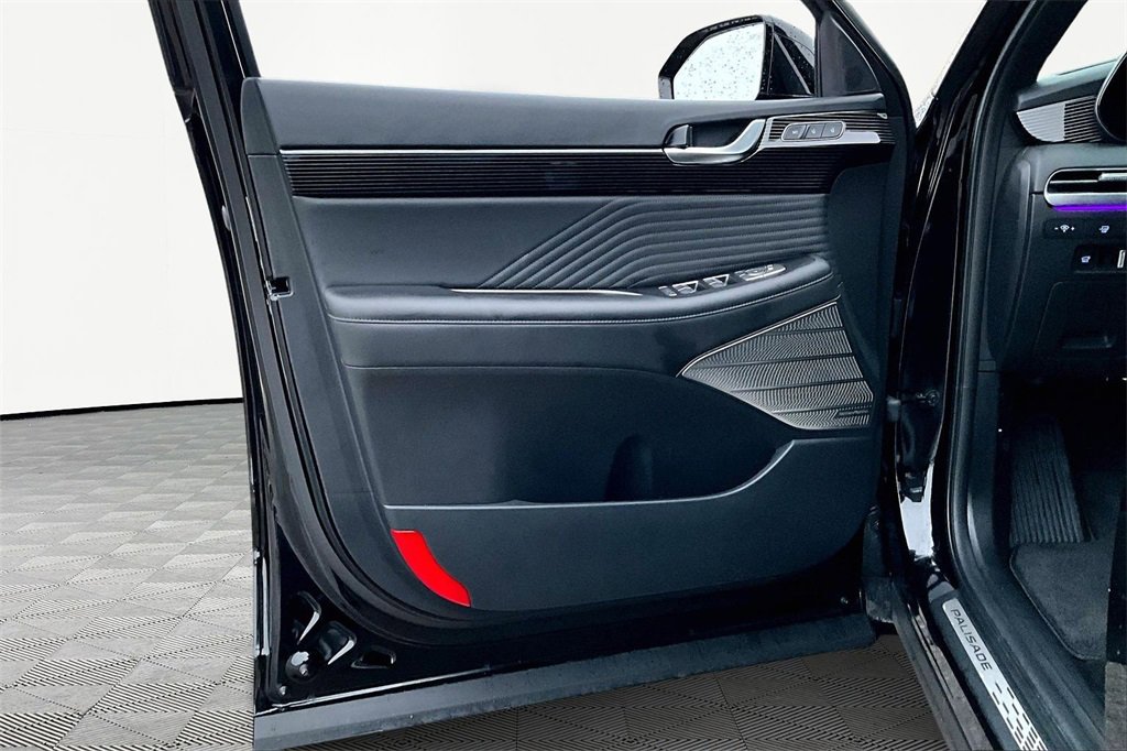 Used 2025 Hyundai Palisade Calligraphy image 23