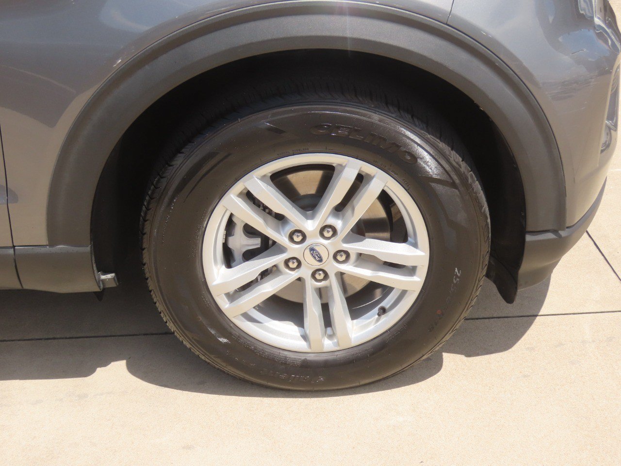 Certified 2023 Ford Explorer XLT RWD image 9
