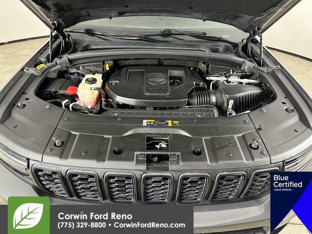 Used 2023 Jeep Grand Cherokee L Laredo AWD/4WD image 33