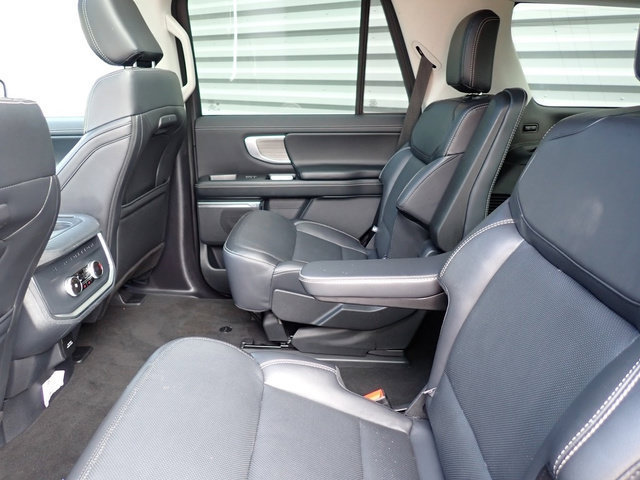 Certified 2025 Ford Expedition Platinum AWD/4WD image 20