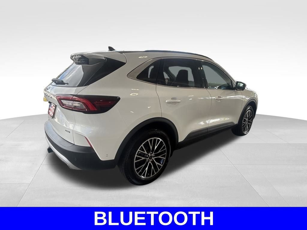 Certified 2024 Ford Escape SE w/ PHEV Premium Package image 3