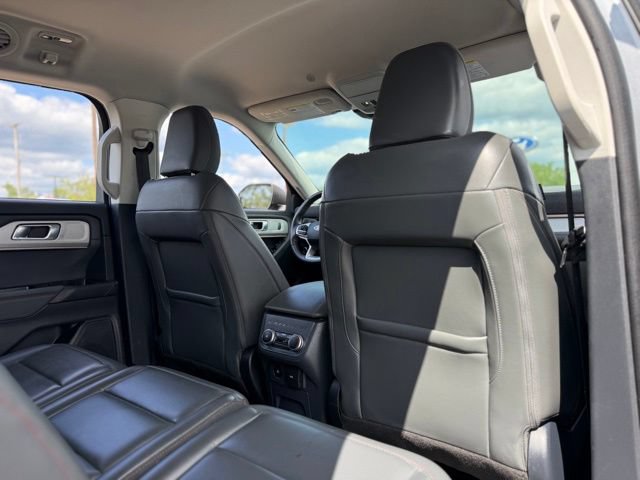 Certified 2025 Ford Explorer Active w/ Active Comfort Package AWD/4WD image 19