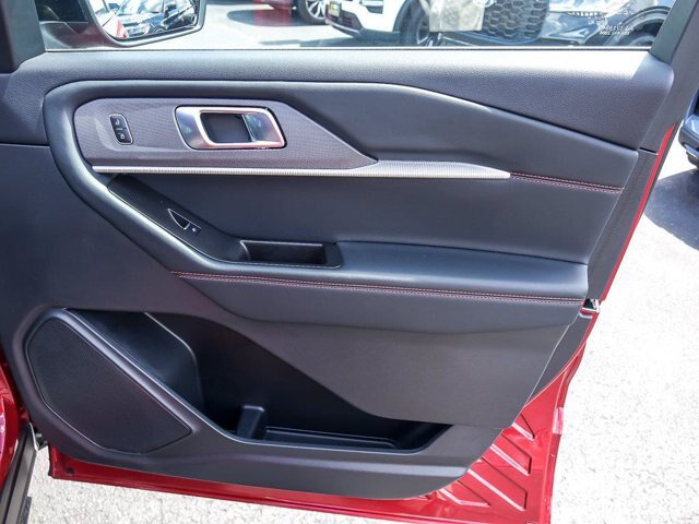Certified 2025 Ford Explorer ST-Line AWD/4WD image 33