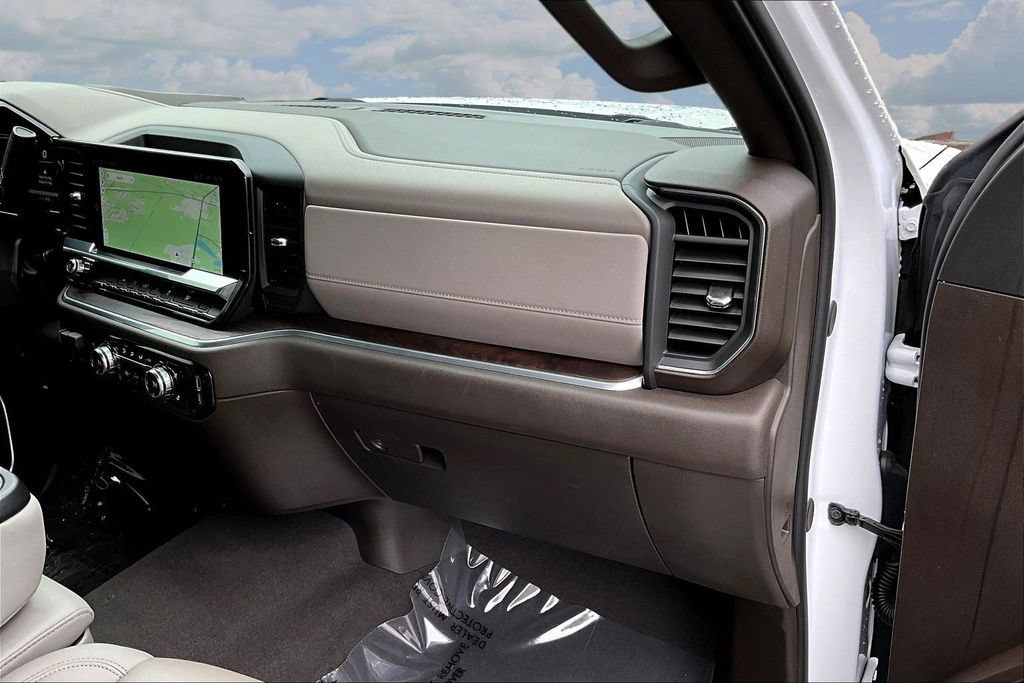 Used 2026 GMC Sierra 1500 SLT AWD/4WD image 29