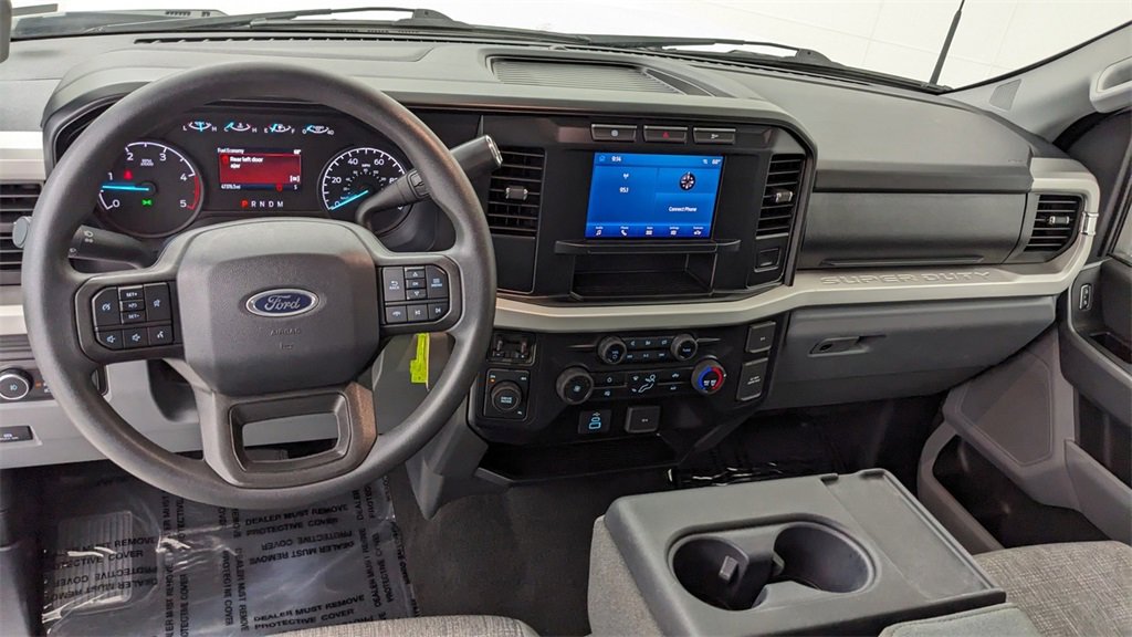 Certified 2024 Ford F250 XLT image 3